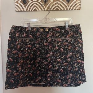 Women’s High Waisted Skirt